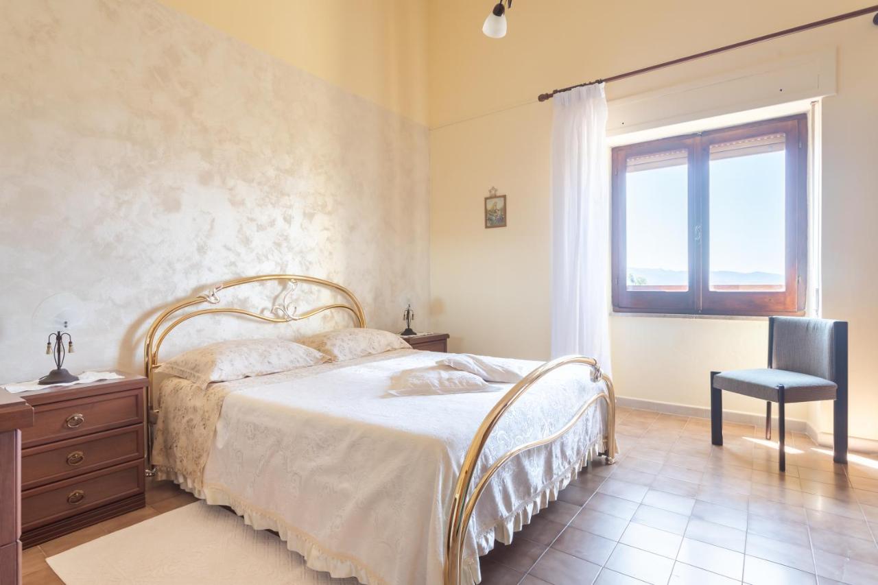 Locazione Turistica Da Placida Suni エクステリア 写真